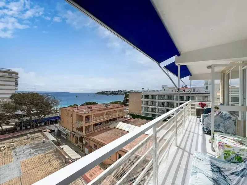 Duplex penthouse with sea views in Palmanova — photo 1