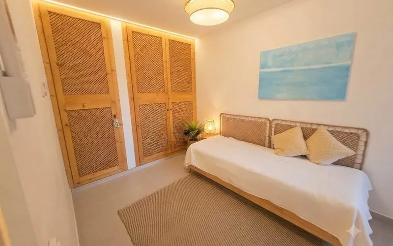 Top apartment 100 m from the bathing cove — photo 4