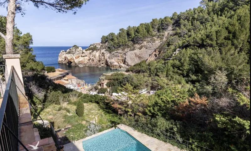 Villa in Deia with stunning views of the bay and direct access to the sea — photo 2