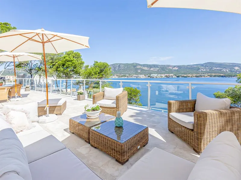 Villa with private sea access, Palmanova — photo 1