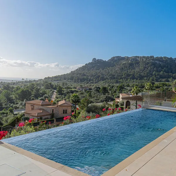 Villa with unobstructed views — photo 1