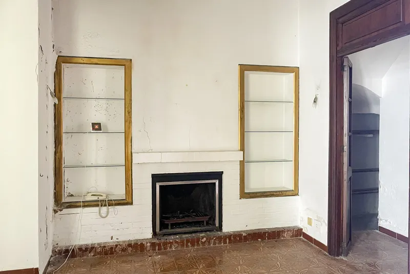 Renovation Project – Three Townhouses with Versatile Potential, Central Location and Views — photo 3