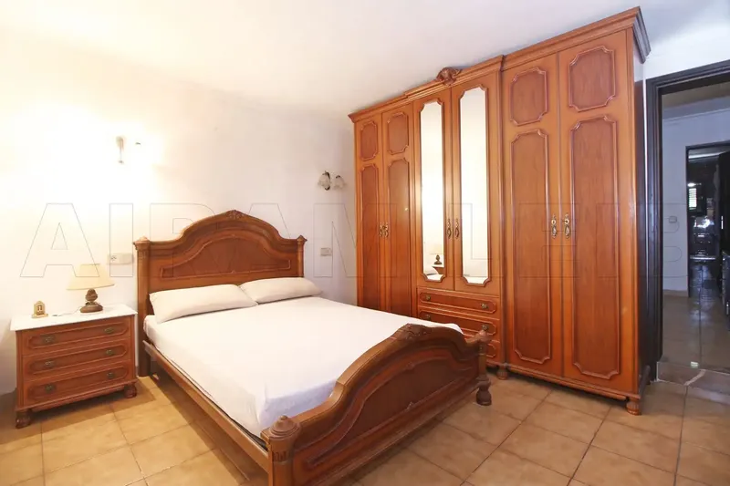 This 188 m² property on a 107 m² plot represents an exceptional opportunity in consolidated urban land for those — photo 9