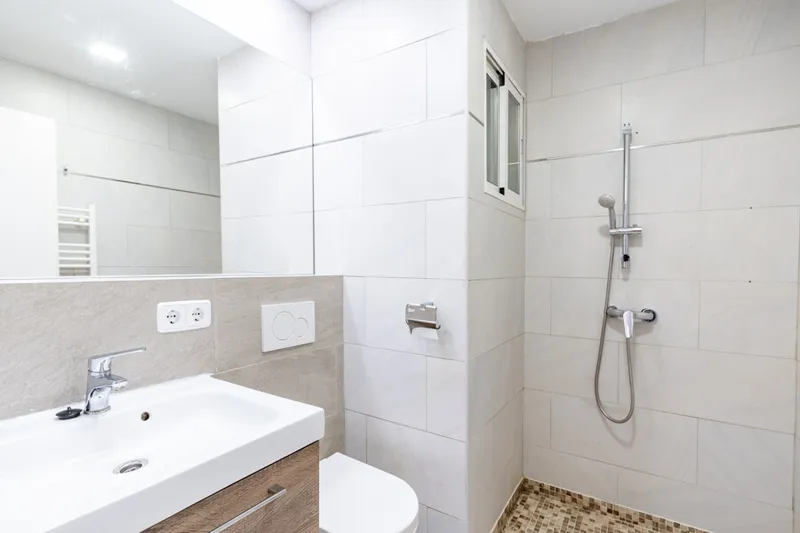 Newly Refurbished Three-Bedroom Apartment in Son Espanyolet — photo 10