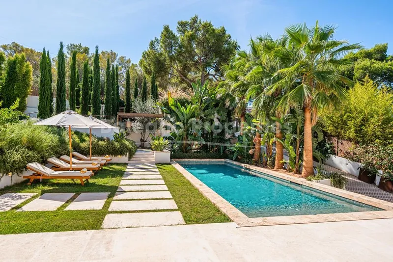 Luxury villa with guest apartment for sale in Portals Nous, Mallorca — photo 2