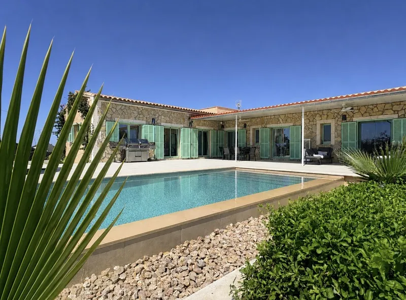 Modern 3-bedroom finca with a pool near Campos — photo 1