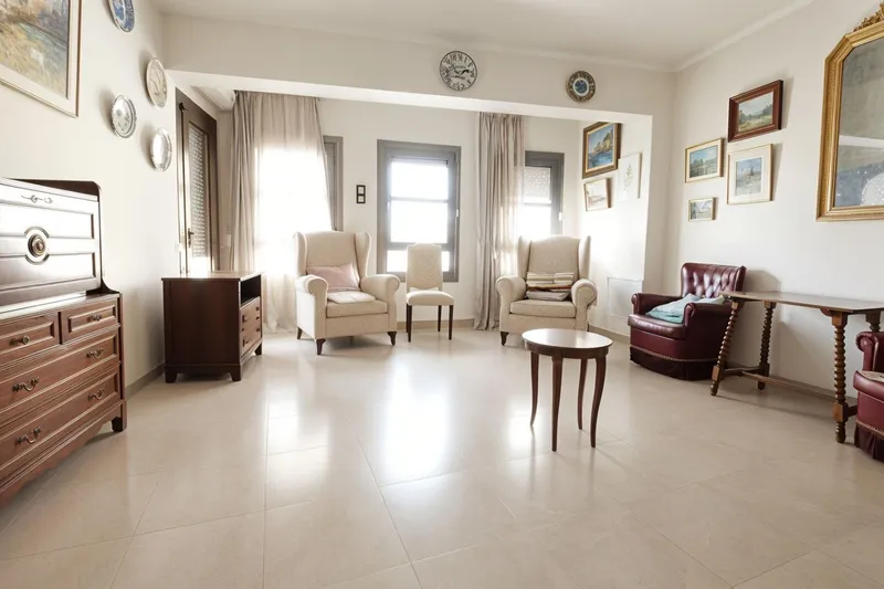 Apartment — photo 1