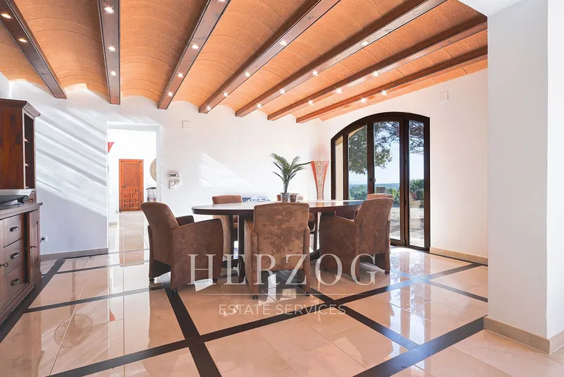 Exclusive property with 13 hectares of land in an exposed location in Montuïri — photo 8