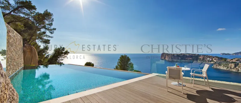Designer villa in Puerto de Andratx with fantastic sea views in Cala Llamp — photo 1