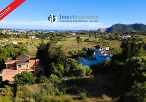 Exclusive urban plots with views in Establiments — photo 1