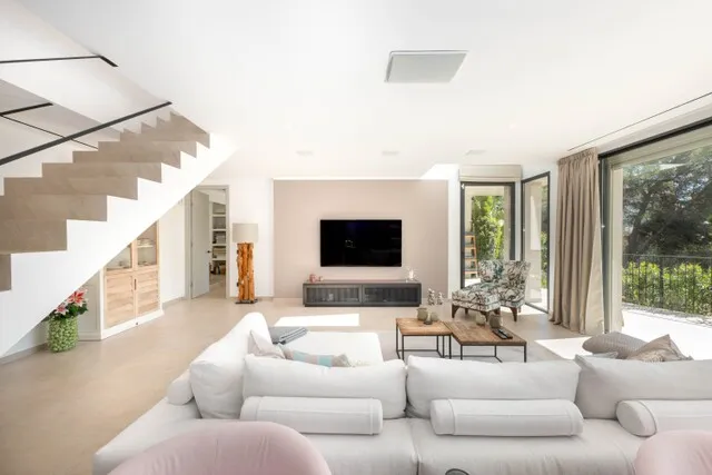 Exclusive new villa with saltwater pool for sale in Costa d'en Blanes, Mallorca — photo 8