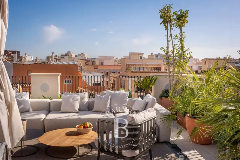 Ca La Seu - Fully Renovated 5-Bedroom Townhouse with Sea and City Views in Palma’s Historic Center — photo 3