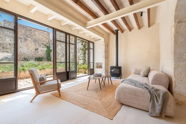 Renovated town house with pool for sale in Selva, Central Mallorca — photo 2