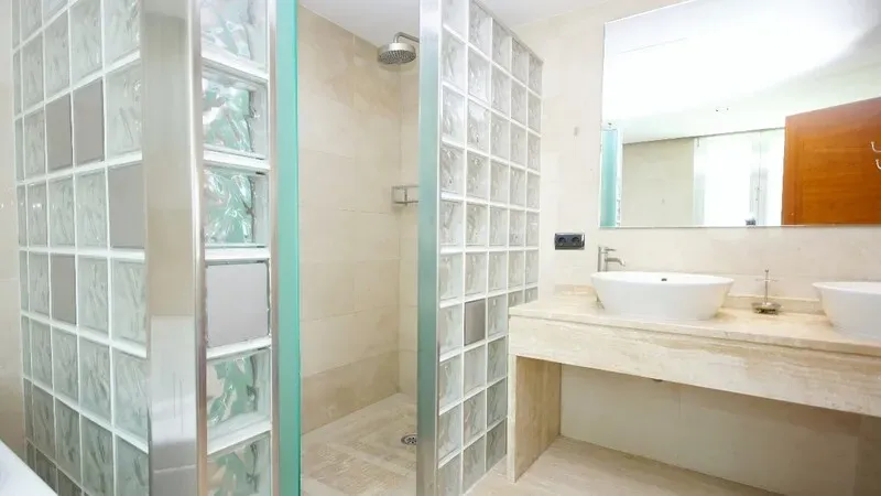 Exceptional Contemporary Villa for Sale in Aucanada — photo 10