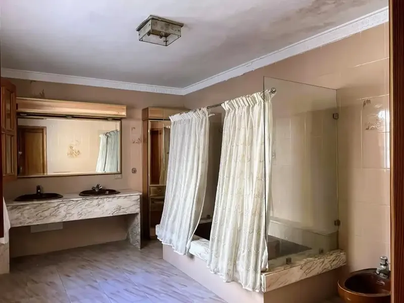 Manor house in Manacor with great renovation potential — photo 9