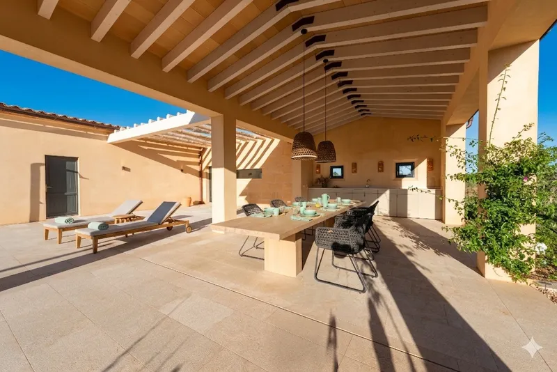 Impressive finca in Campos with enormous pool and privacy — photo 4