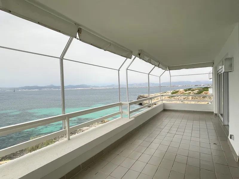 Prestigious frontline property in the exclusive area of Son Verí and Cap Rocat — photo 3