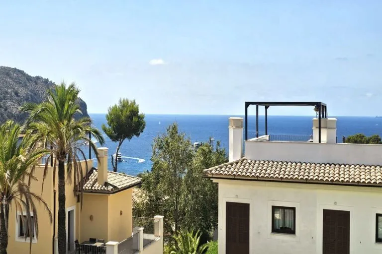 Townhouse in Camp de Mar - Terrace with beautiful view — photo 3