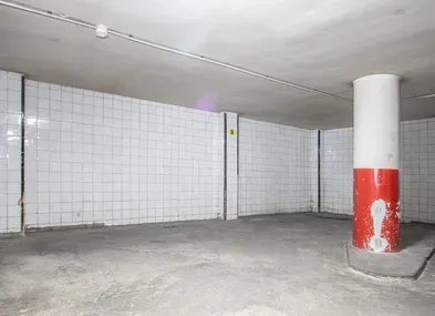 2 contiguous parking spaces in the city center — photo 4