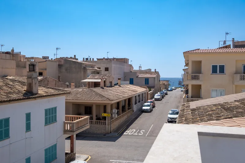 Sold! Stylish family townhouse for sale in Colònia de Sant Jordi, with a pool and garage — photo 11