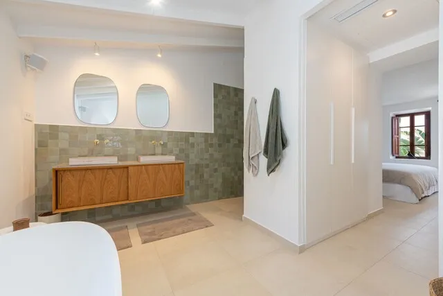 Beautiful town house with roof terrace for sale in Alcudia Town, North Mallorca — photo 6