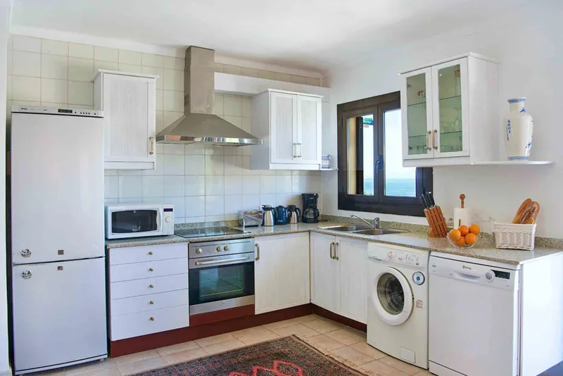 Sea view villa for sale with two apartments Puerto Andratx in Port… — photo 7