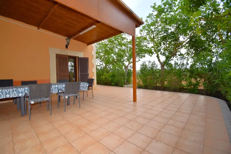 Rustic finca with 159 m2 home for long-term rent in Sa Pobla — photo 2
