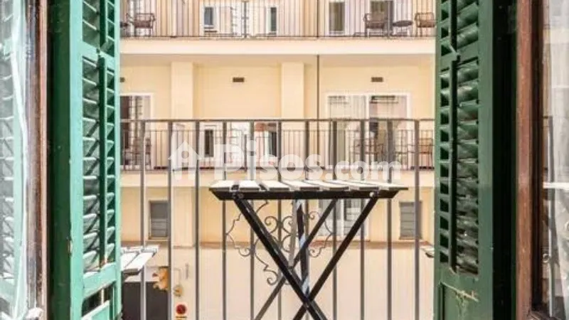 Apartment in Jaume III — photo 2