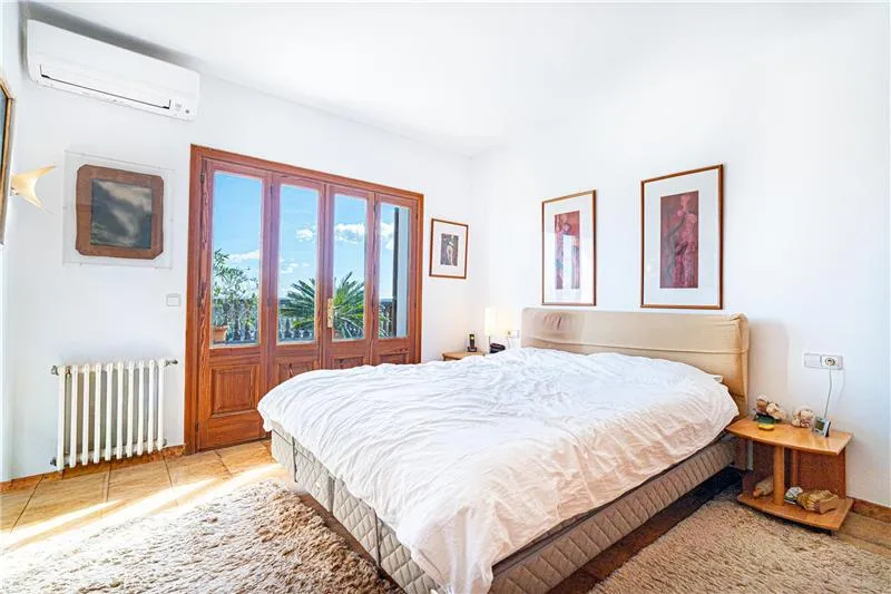 4-Bedroom House with Pool and Garage in the Heart of Campanet — photo 12