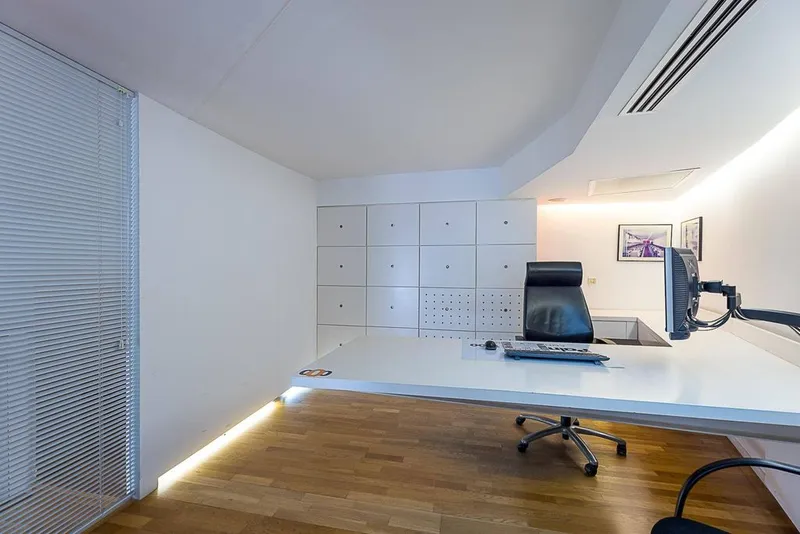 Office in Palma de Mallorca, Province of Balearic Islands — photo 9