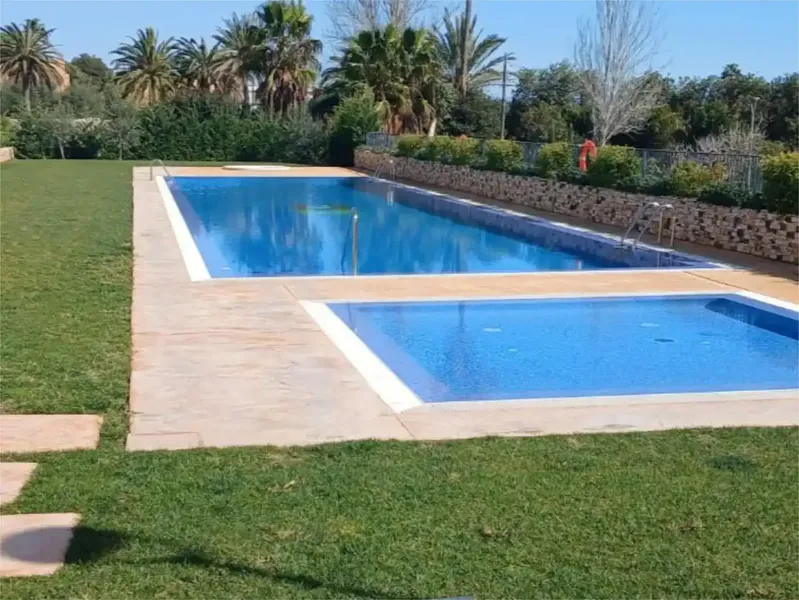 ENGLISH | GERMAN | SPANISH — photo 3