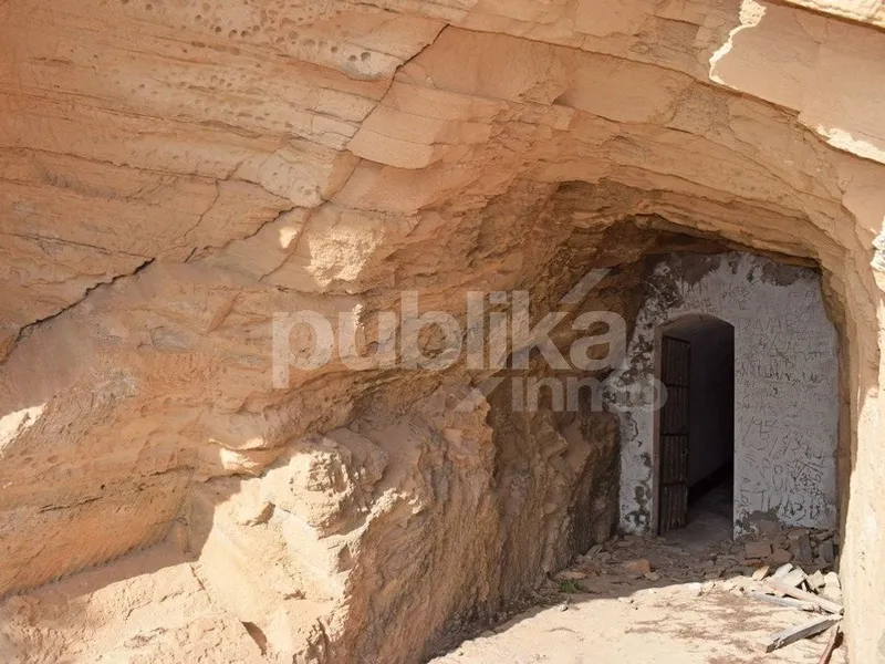Rural or Farmhouse in Llucmajor, Province of Balearic Islands — photo 12