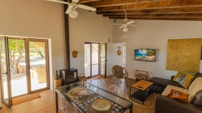 Charming Reformed Rustic Farmhouse with Tourist License and Habitability Certificate in the Serra de Tramuntana — photo 8