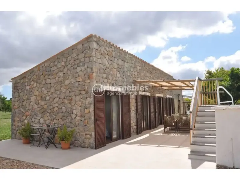 Charming Renovated Rustic Finca, WITH HABITABILITY CERTIFICATE, 100% LEGAL AND WITH TOURIST LICENSE ETV in the Heart of the Serra de Tramuntana — photo 1