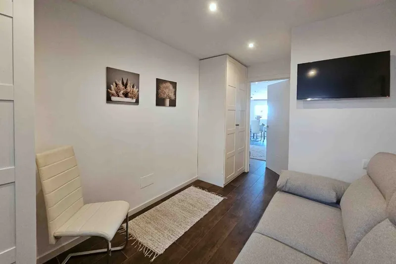 1st line sea view apartment for sale in Port Adriano in El... — photo 11