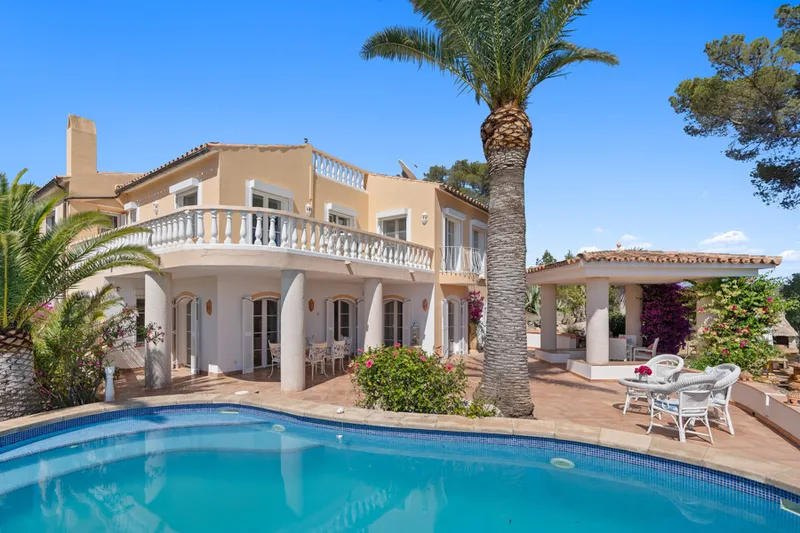 Mediterranean Villa with Spectacular Harbour and Sea Views — photo 2