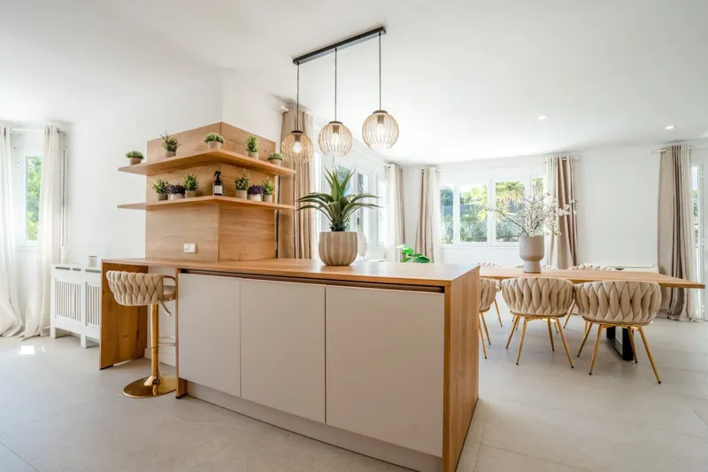 Recently renovated four bedroom villa with pool and garden in Santa Ponsa — photo 7