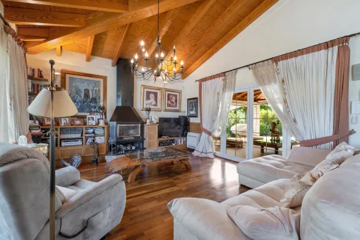 Inca: Exquisite estate between Binissalem and Inca with luxury, privacy and grandeur on 8.9 hectares of park-like grounds — photo 6