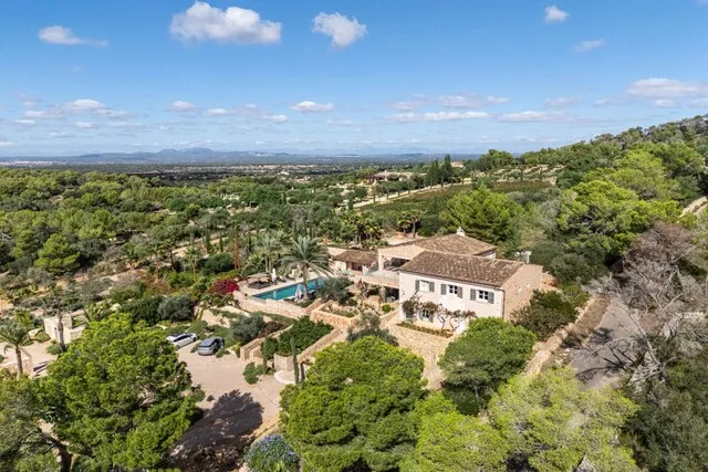 Exclusive country estate with panoramic and sea views near Santanyí — photo 1