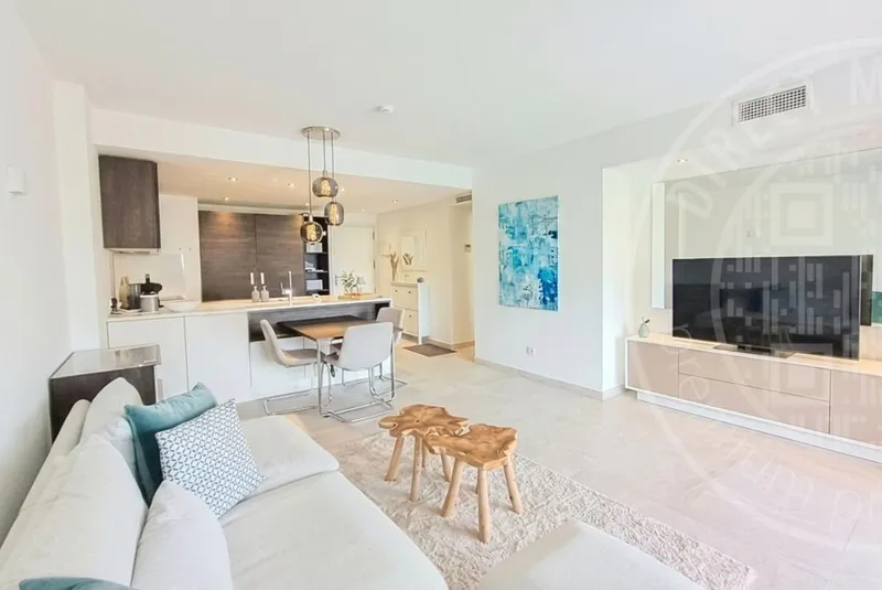 260528 – Stylish Sea View Apartment — photo 4