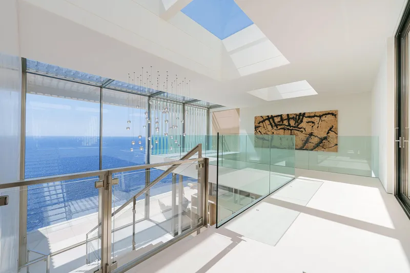 Beachfront villa in Port Adriano — photo 11