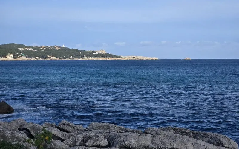 Exclusive property on the seafront — photo 9
