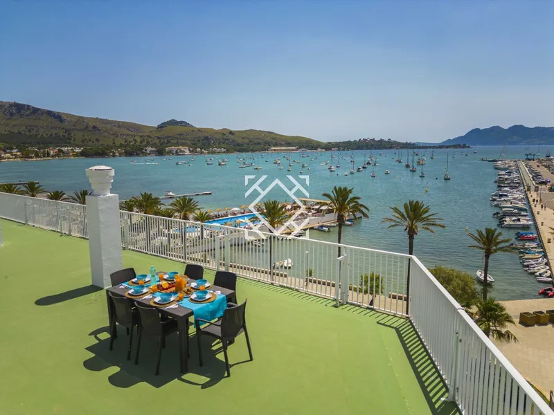 Luxury first line apartment with holiday license in Puerto de Pollensa, Mallorca — photo 6