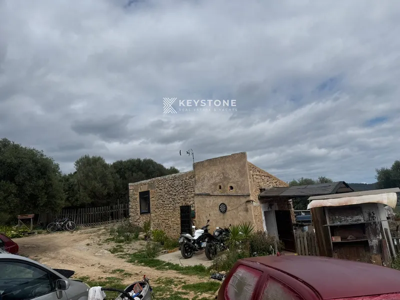 Plot — photo 1