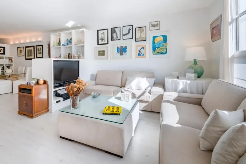 Spacious and bright 140 m² apartment with 4 bedrooms and 2 bathrooms, located in one of the most residential areas of San Agustín — photo 12