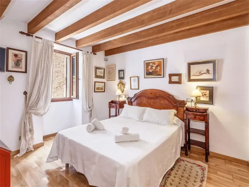 Well-equipped house, no renovation needed, well located, quiet, 3 bedrooms, 2 bathrooms, double glazing, air conditioning, furnished, solar panels. — photo 4