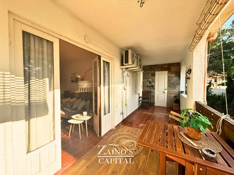 Bright flat with terrace and sea views in Badia Blava — photo 2