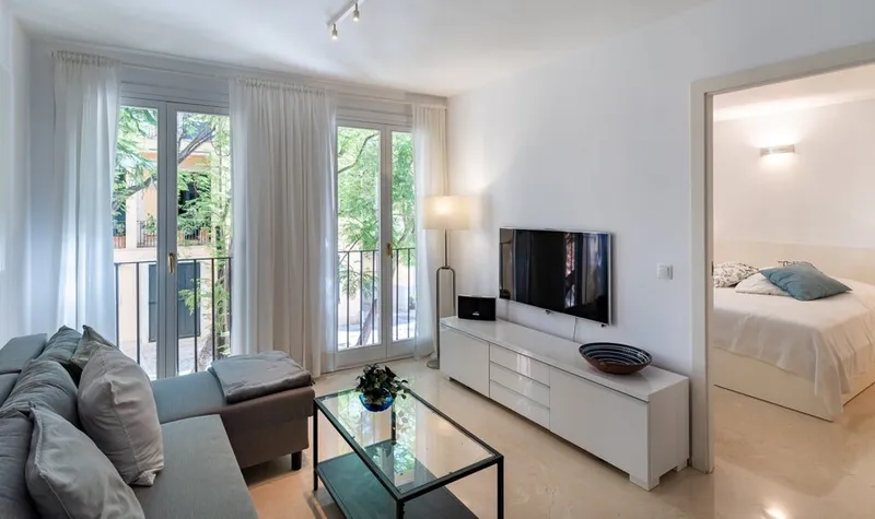 Fantastic one-bedroom apartment in sought-after location near Jaime III — photo 1