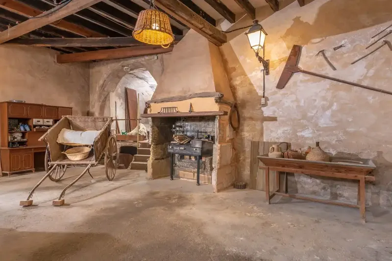 House in the center of Capdepera that preserves the charm of its historic architecture — photo 9