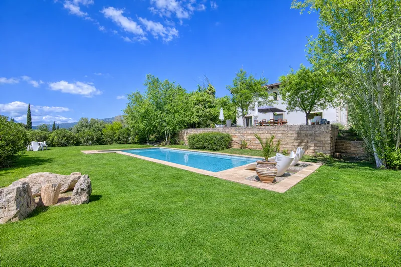 A secluded villa in Esporles, surrounded by the harmony of nature, space and authentic Mallorca — photo 6